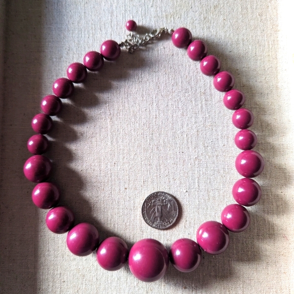 Retro Chunky Hot Raspberry Pink Graduated Bead Necklace 16 -19" - Picture 1 of 6